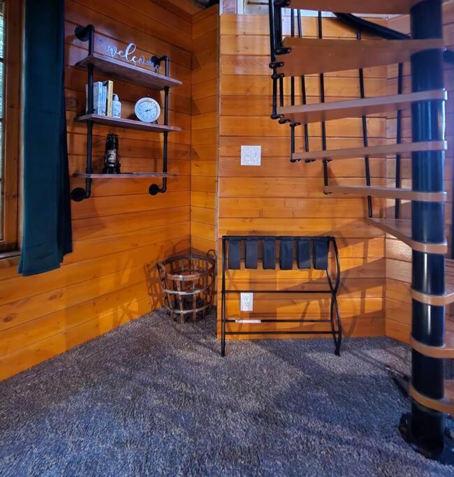 פלמר The Eagle'S Nest Treehouse Cabin מראה חיצוני תמונה